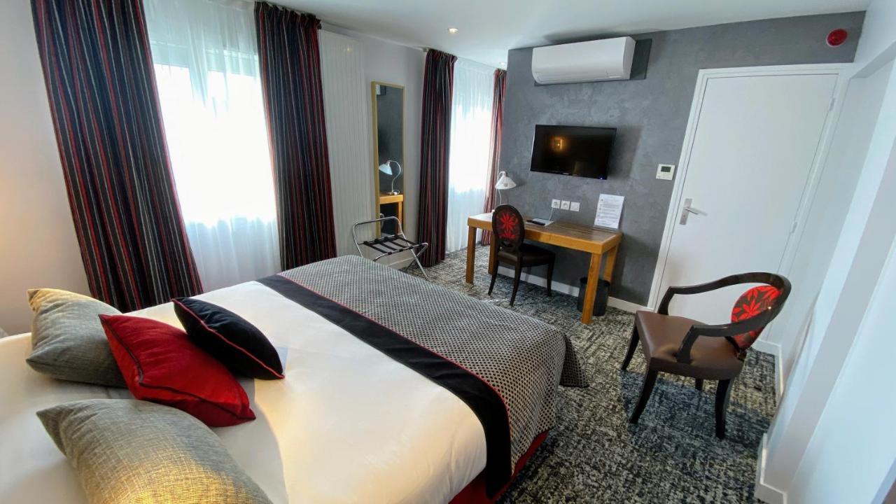 Logis - Le Christina Hotel Bourges Exterior foto