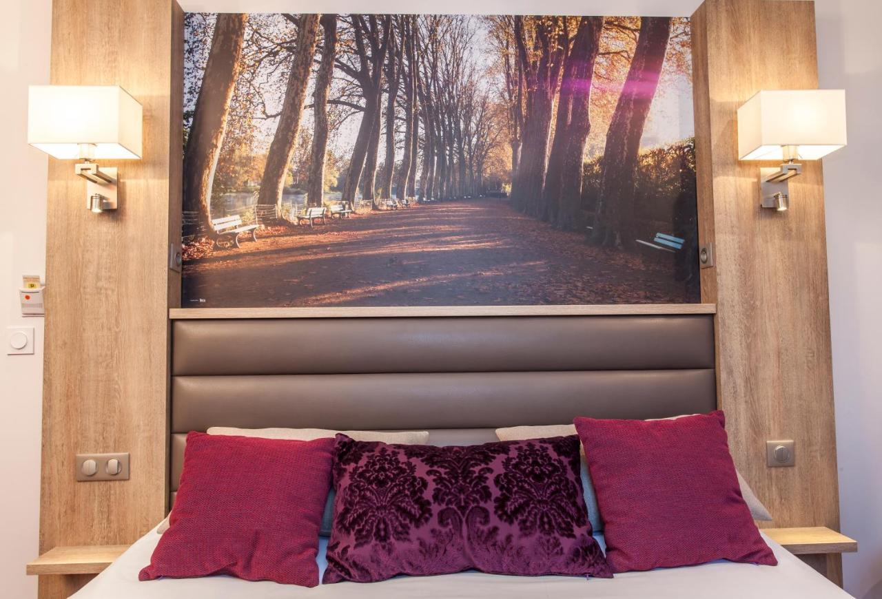 Logis - Le Christina Hotel Bourges Exterior foto