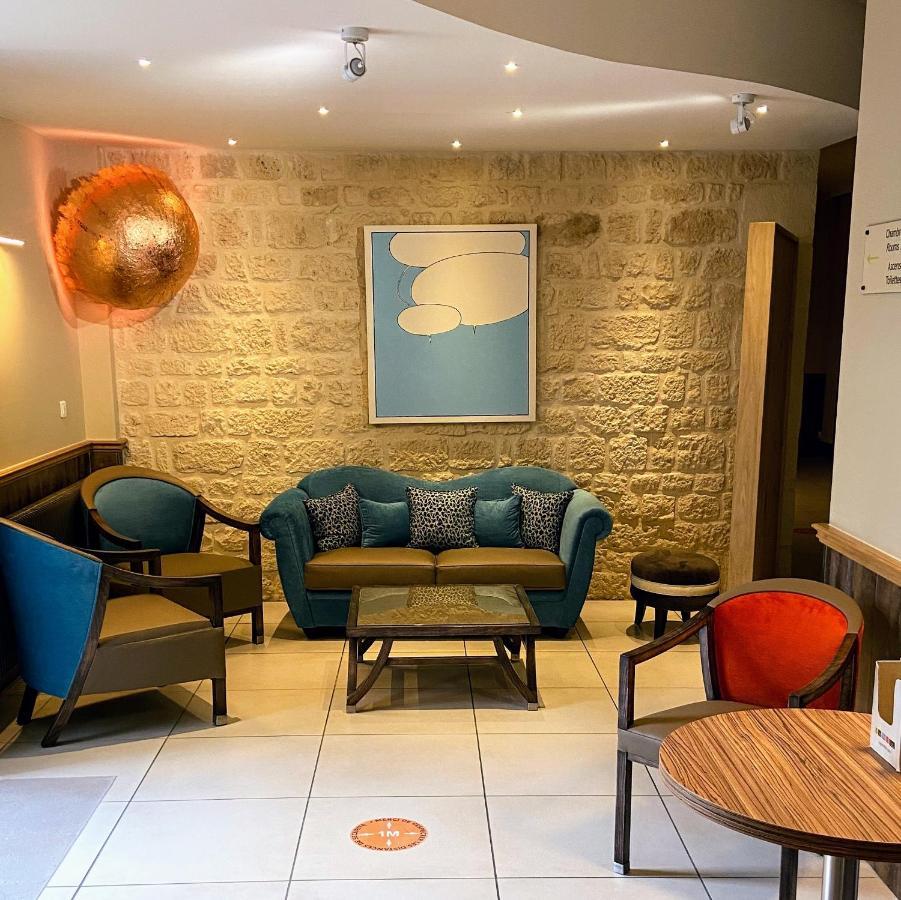 Logis - Le Christina Hotel Bourges Exterior foto